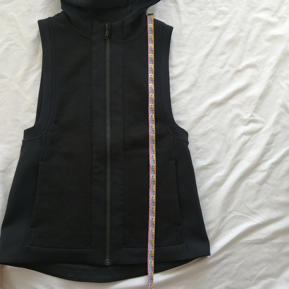 Lululemon The Spaces in Between Black Mesh Vest with Hood Small - Picture 15 of 16